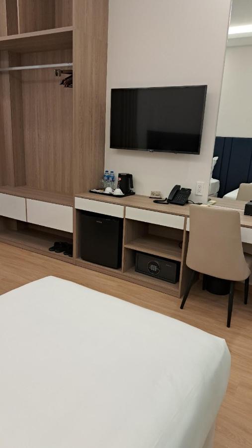 Ruby Hotel Ho Chi Minh-stad Buitenkant foto