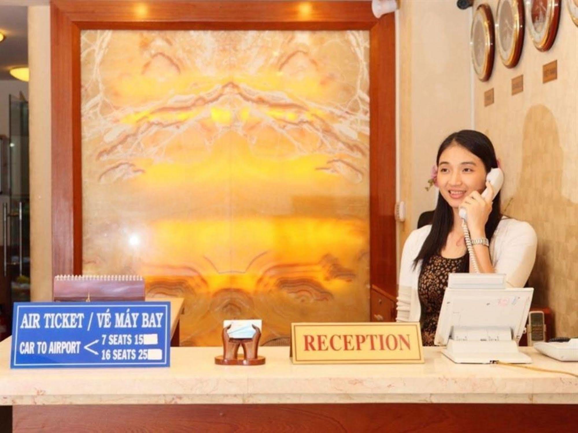 Ruby Hotel Ho Chi Minh-stad Buitenkant foto