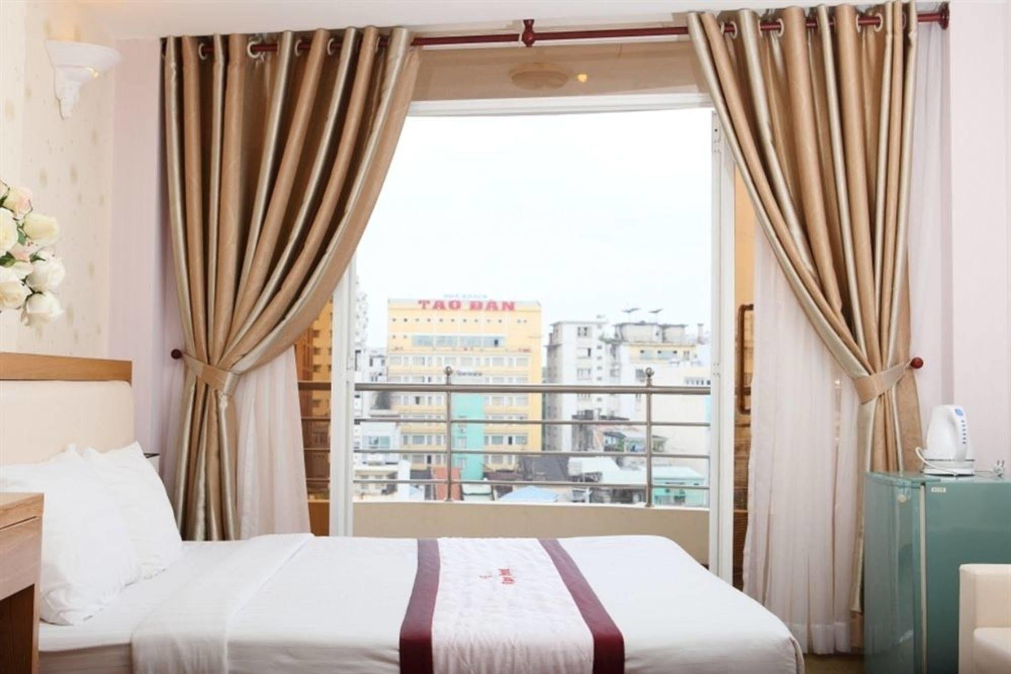 Ruby Hotel Ho Chi Minh-stad Buitenkant foto