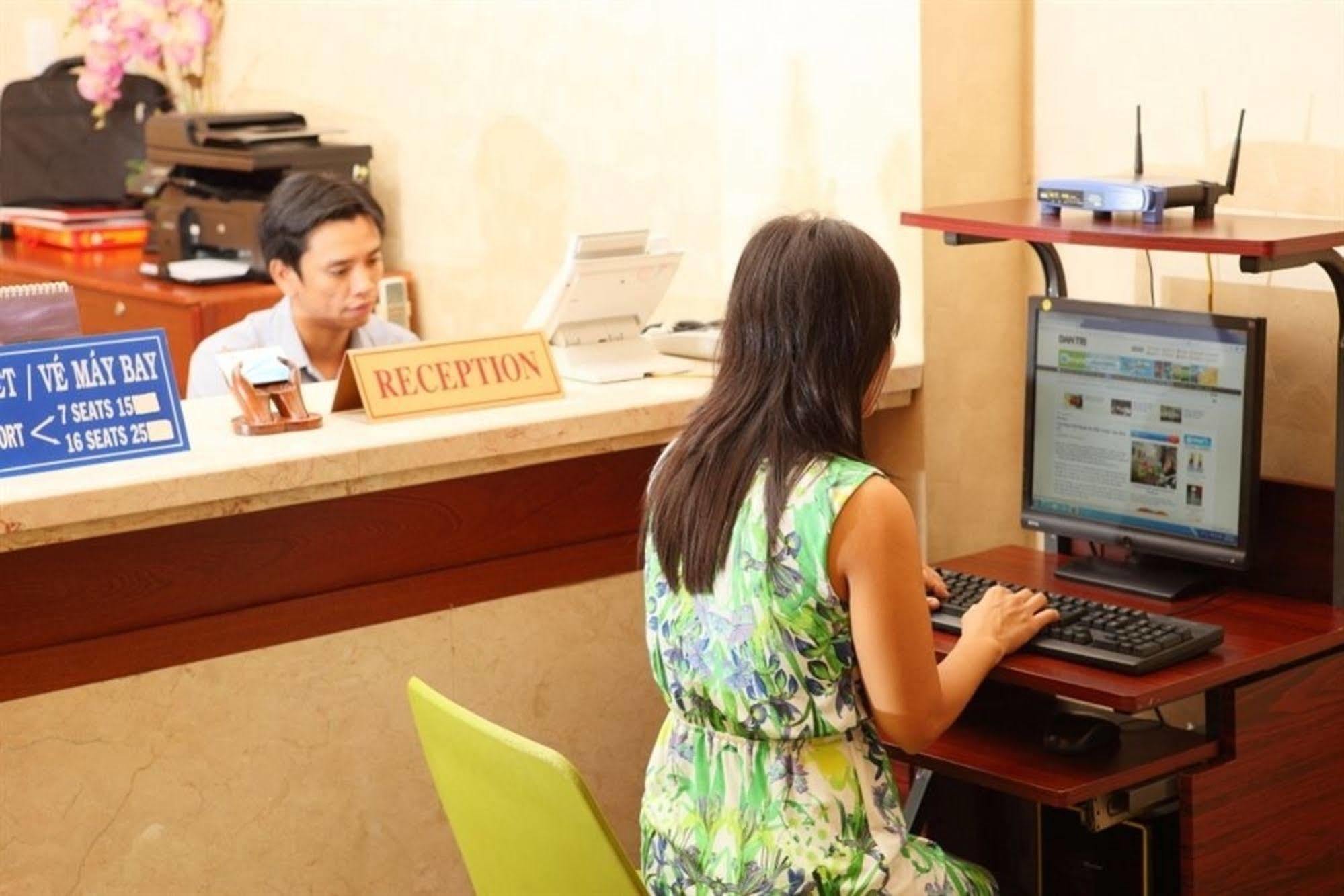 Ruby Hotel Ho Chi Minh-stad Buitenkant foto