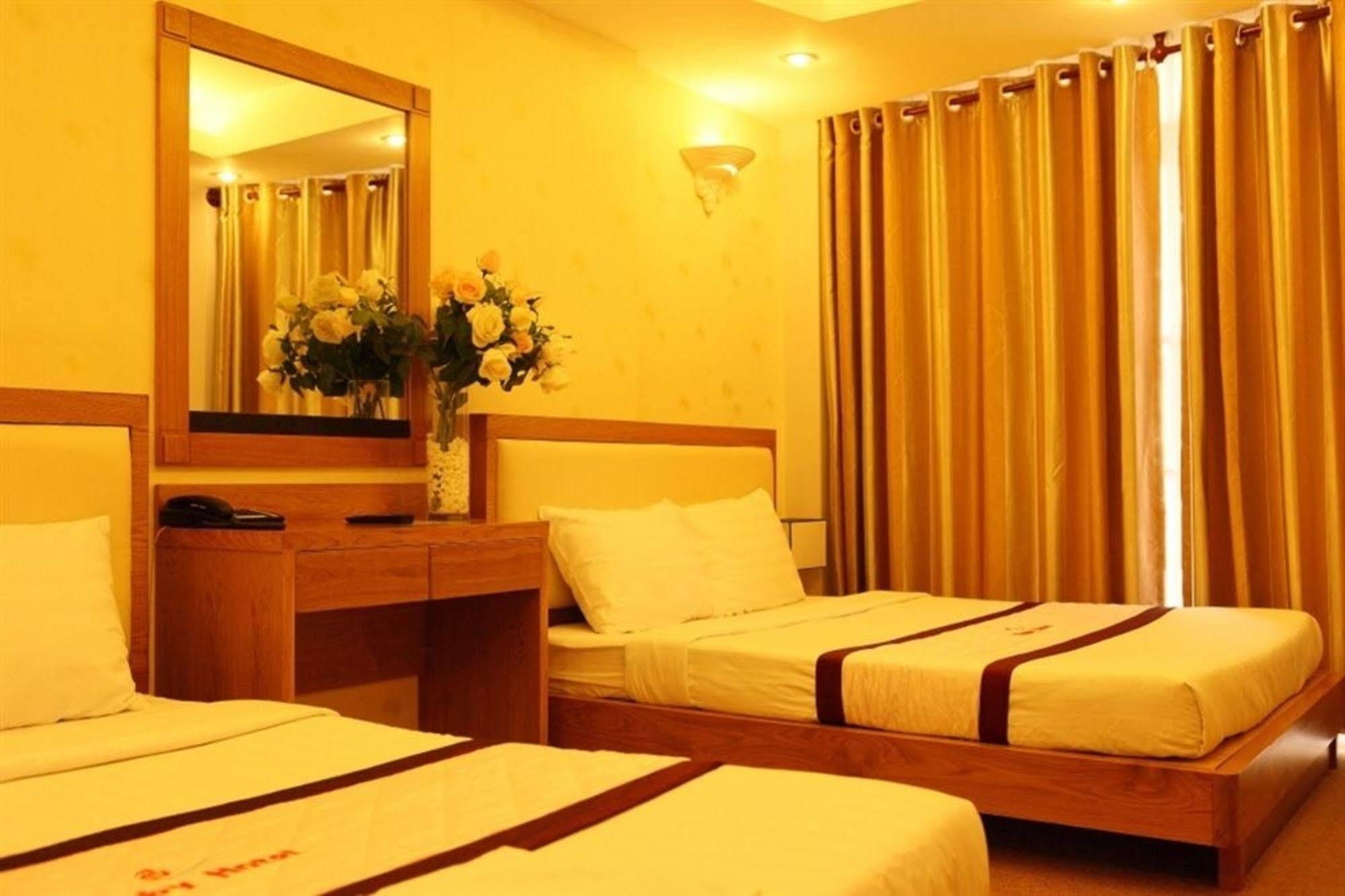 Ruby Hotel Ho Chi Minh-stad Buitenkant foto